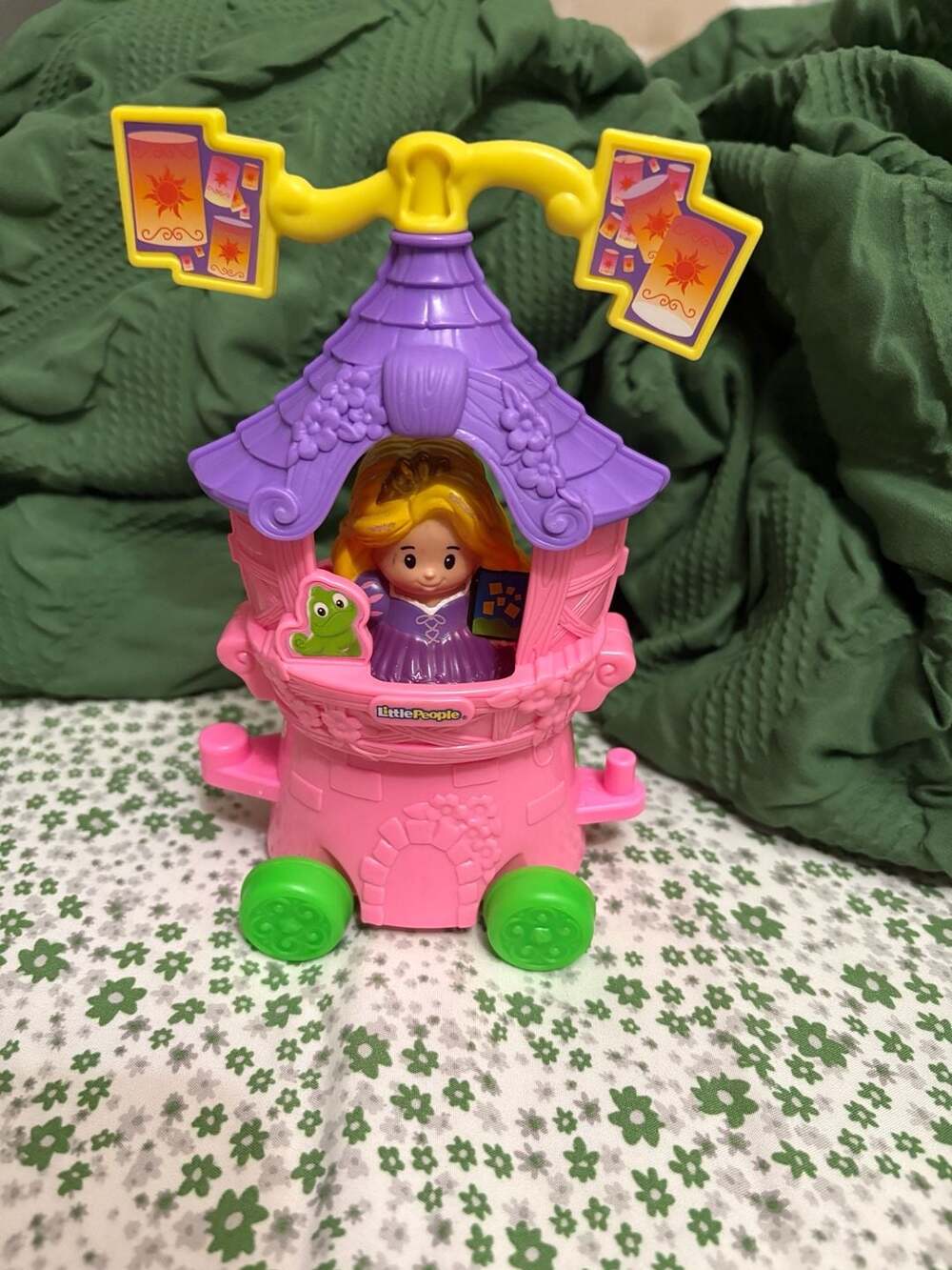 Little People Disney Princess Rapunzel & Pascal's Tower Parade Float Figure
